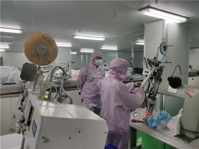 叮囑企業千萬不能掉鏈子,湖南省市場監管局督察口罩、防護服生產企業