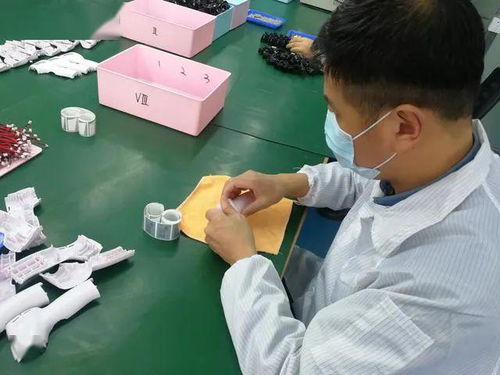 我省大力支持重點防護用品生產(chǎn)企業(yè)復(fù)產(chǎn)復(fù)工