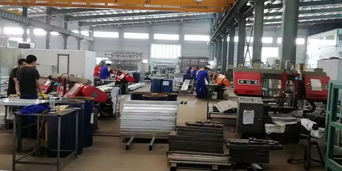 鋼鐵長城 祖國69年華誕之際，金剛防彈玻璃與防護用品生產一線的火熱情景